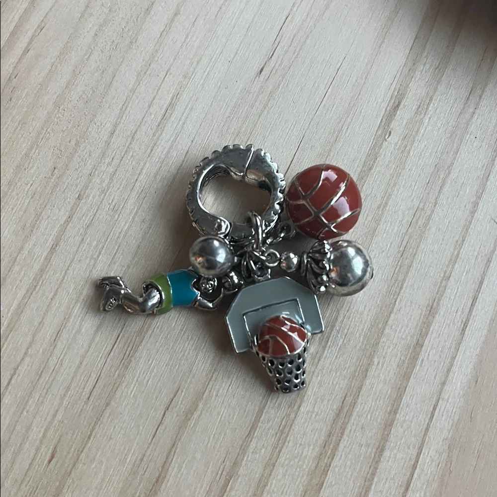 unbranded stylish silver
